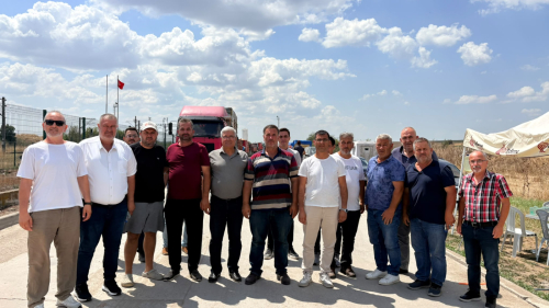 EDİRNE’DE CHP KURMAYLARI ÇİFTÇİNİN YANINDA!